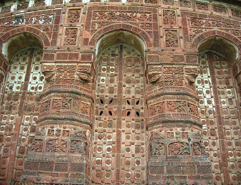 Jor Bangla Temple (arches) Arnab Dutta 2011.JPG