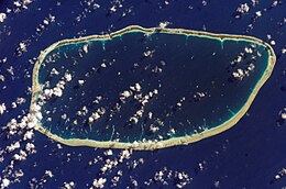 Atoll de Katiu (archipel des Tuamotu) depuis orbit.jpg