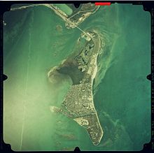 Aerial view of Key Biscayne in 1999