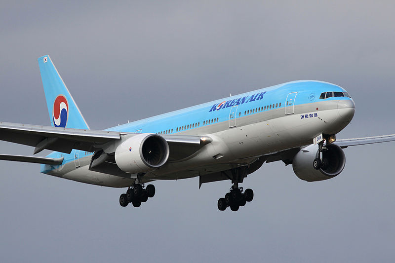 File:Korean Air B777-200ER(HL7598) (4085131325).jpg