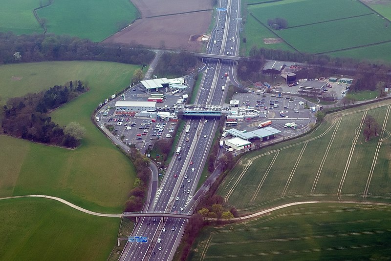 File:Landing to Manchester, Knutsford Motorway Service Area - panoramio.jpg