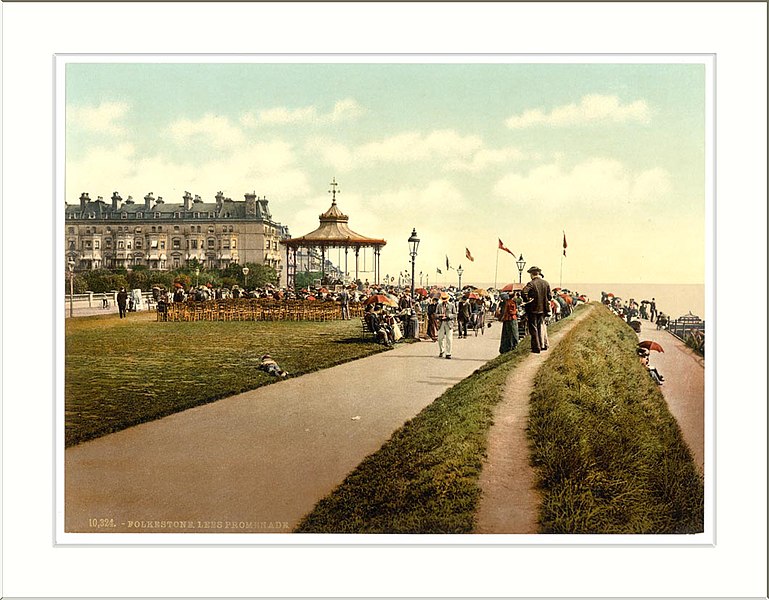 File:Lees Promenade and Bandstand Folkestone England.jpg