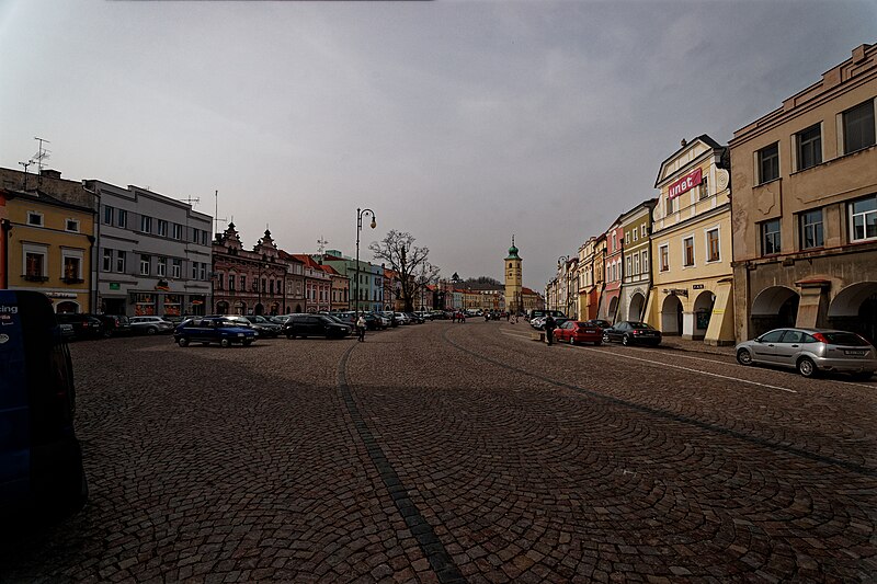 File:Litomyšl - Smetanovo náměstí - View NW - Eclectic architecture.jpg