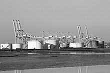 London Gateway with storage tanks in foreground London Gateway with the existing oil terminal in foreground.jpg