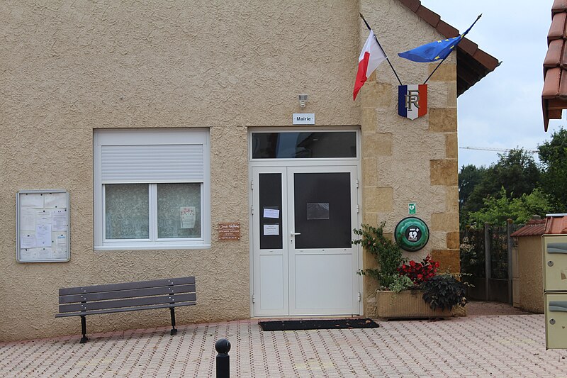 File:Mairie Avrilly Allier 3.jpg