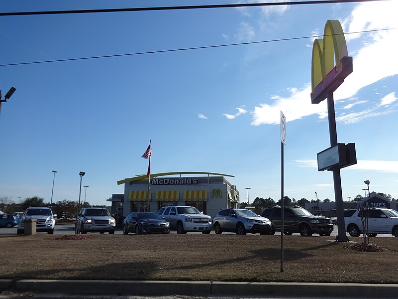 File:McDonald's US82, Tifton.JPG