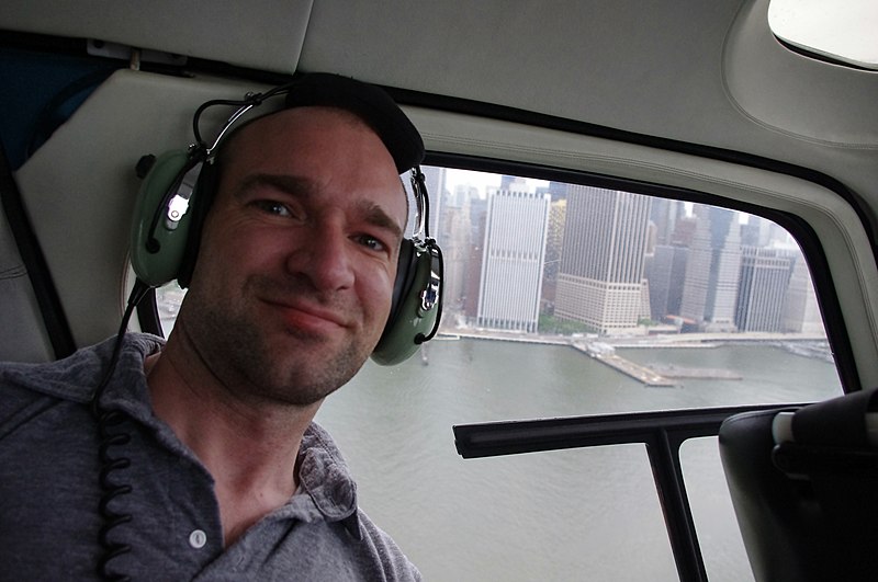 File:Me in a helicopter over Wall Street (5798801278).jpg