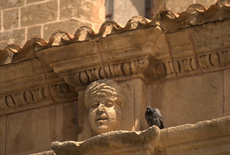 File:Metopa Cattedrale di Gravina.jpeg