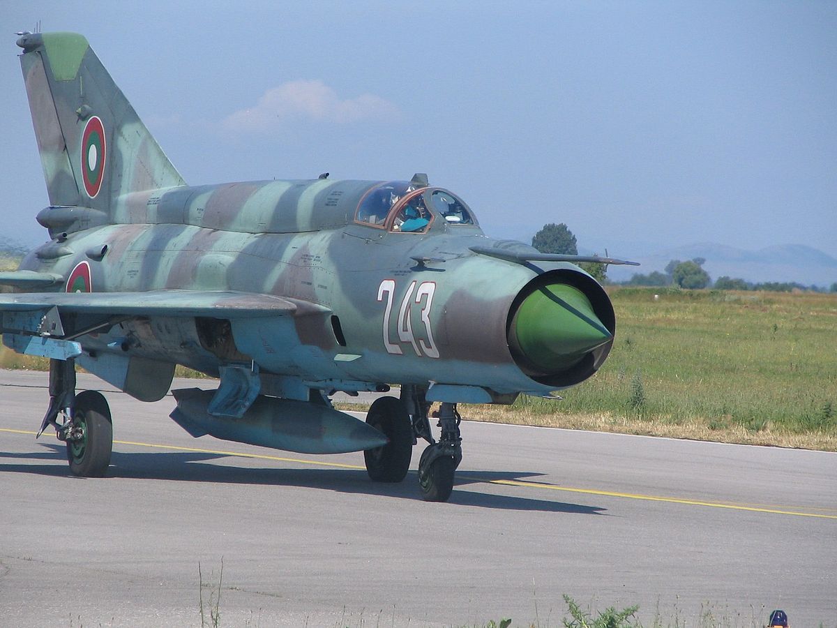 1200px-MiG-21_Bulgarian_Air_Force.jpg