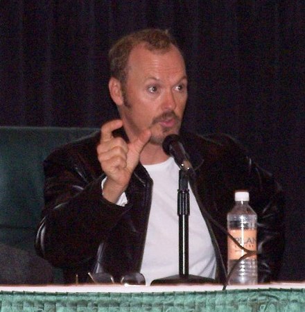 Keaton at the 2004 Dallas Comic Con promoting White Noise.