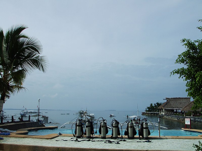 File:Morning CEBU EMERALDGREEN DIVING CENTER エメラルドグリーンダイビングセンター - panoramio.jpg