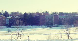 <span class="mw-page-title-main">Morrill Science Center</span> Academic offices, classrooms, collections and research laboratories