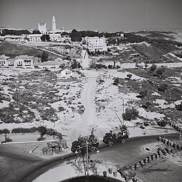 File:Moses Montefiore Windmill Jerusalem 1948.jpg