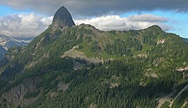 Mount Thomson z Red Pass.jpg