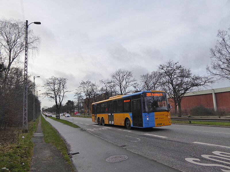 File:Movia bus line 200S on Gladsaxe Ringvej 01.jpg