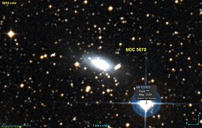 Леќеста галаксија NGC 5670