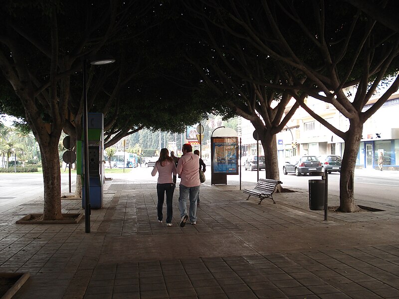 File:Near the bull ring in Malaga - panoramio.jpg