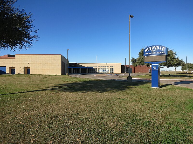 File:Needville ISD Junior High.jpg