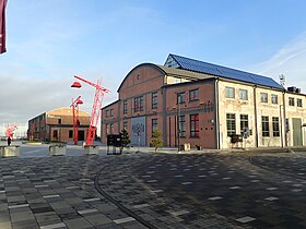 Noblessner Kai-kunstcentrum en proto-uitvindingsfabriek op het Krusenstern-plein - 2019.jpg