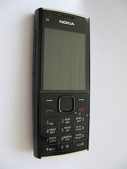 Nokia X2-02 venäläisellä näppäimistöllä
