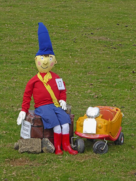 File:Norland Scarecrow Festival 2018 26.jpg