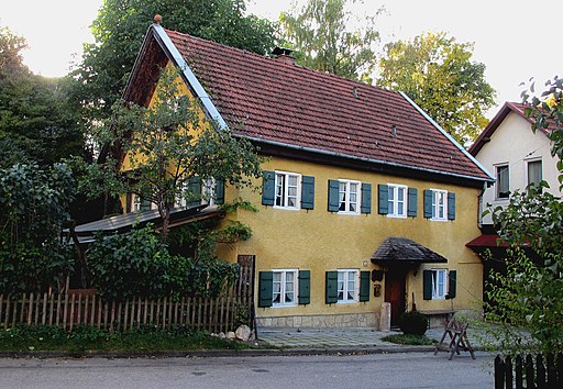 Oberalting, kleines Wohnhaus