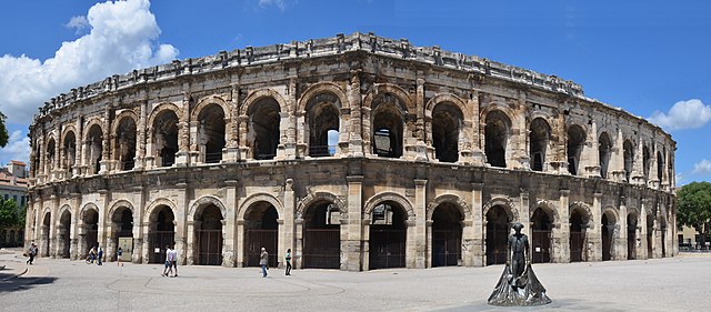 Image: Old Roman Amfitheater of Nimes from the Southside   panoramio