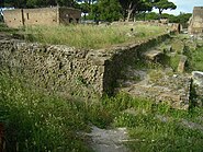 Ostia, Quattro Tempietti.jpg