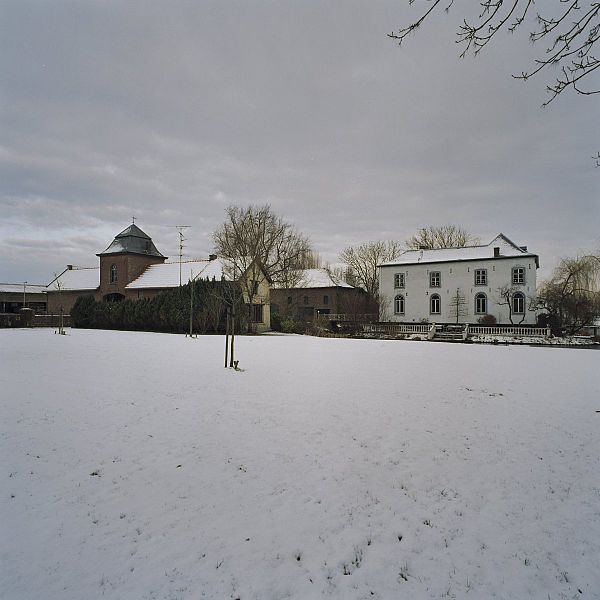 File:Overzicht voorhoeve en buitenhuis - Klimmen - 20341652 - RCE.jpg