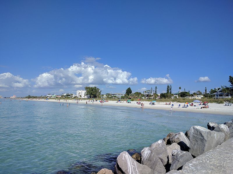 File:Pass-a-Grille beach from pier.gk.jpg