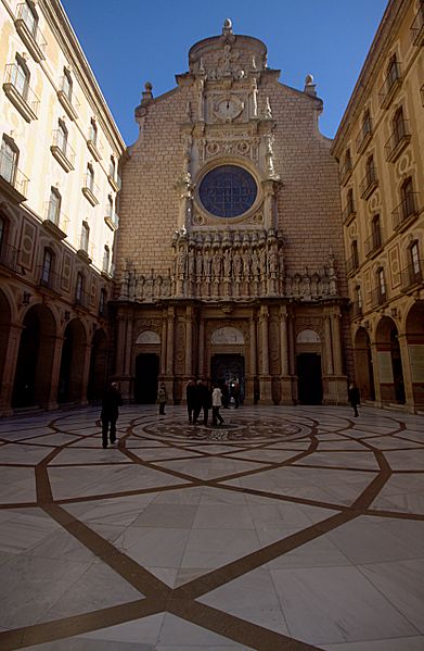 File:Patio and facade - Basílica de Montserrat - Montserrat 2014.jpg