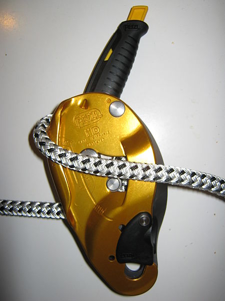 File:Petzl I'D S ready.JPG