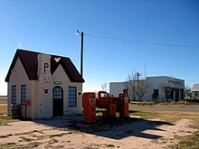 Former Phillips 66 station Phillips 66 station, McLean, TX.jpg