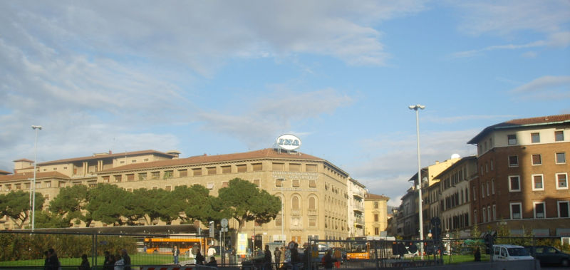 File:Piazza Stazione 2.JPG