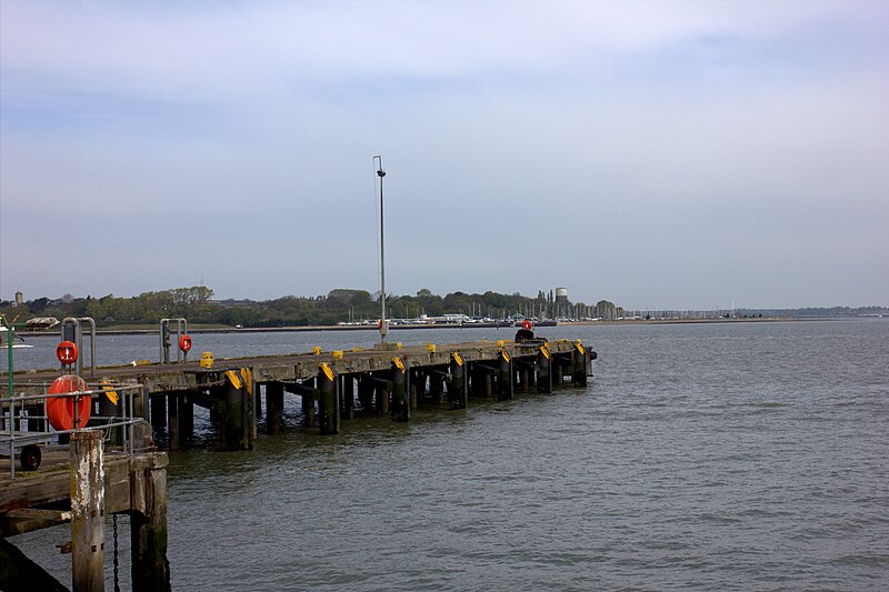 File:Pier at Harwich with Shotley in the background - geograph.org.uk - 5367733.jpg