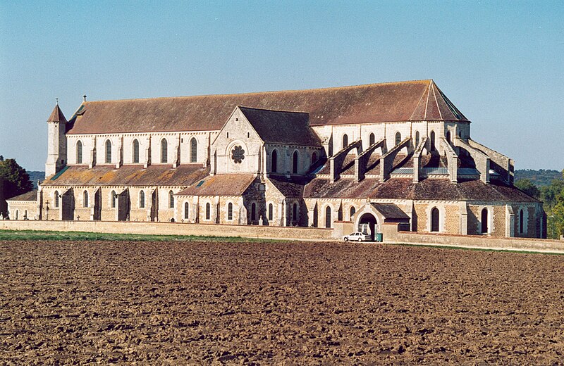 File:Pontigny Abbaye.jpg