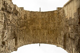 Porte Mars Arch, Reims, France 05.jpg