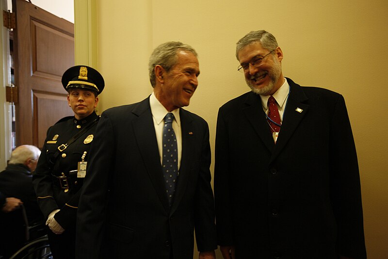 File:President Bush Talks With David Addington and Claire O'Donnell Inside U.S. Capitol Before Swearing-In Ceremony of President Barack Obama (18614446761).jpg