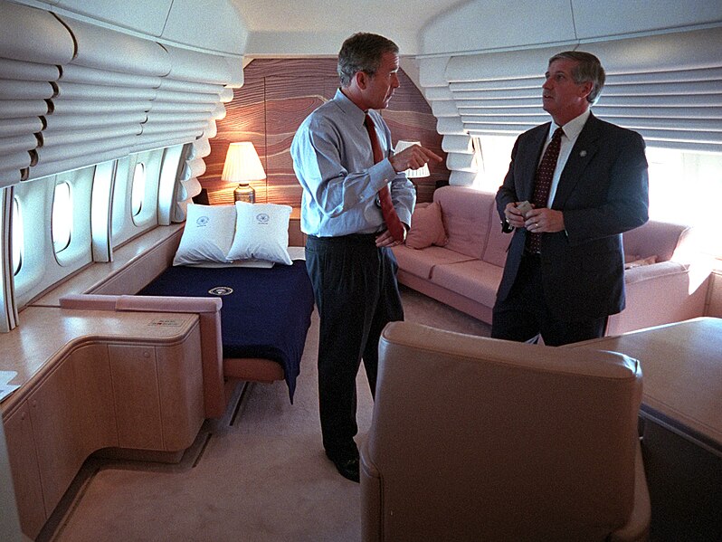 File:President George W. Bush confers with Andy Card aboard Air Force One.jpg