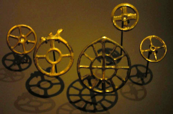 Bronze Age "wheel pendants" in the shape of the "sun cross" (Urnfield culture, 2nd millennium BC).