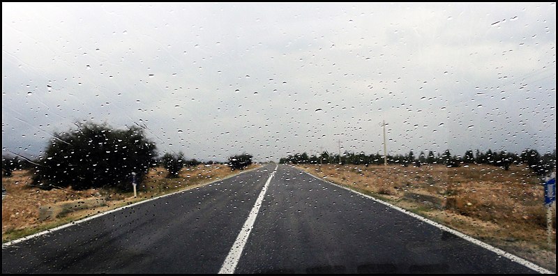 File:Rain... میزنه بارون به شیشه - panoramio.jpg