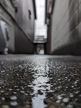 A rainy Alley in Kyoto, Japan using the Bokeh Effect