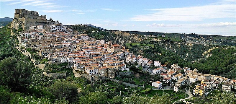 File:Rocca Imperiale - panorama .jpg