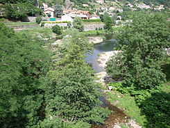 Saint-t.Sauveur-de-Montagut (Ardèche, Fr) la Glueyre débouchant dans l'Eyrieux.JPG