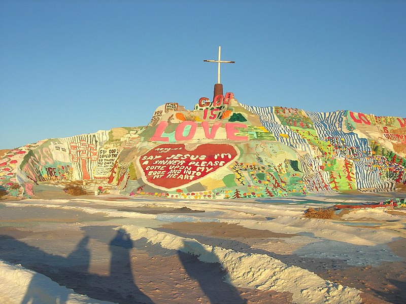 File:Salvation Mountain 001.jpg