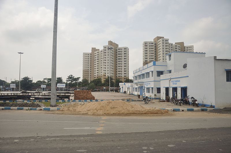 File:Santragachi Bus Terminus - NH 117 - Howrah 2015-09-18 3732.JPG