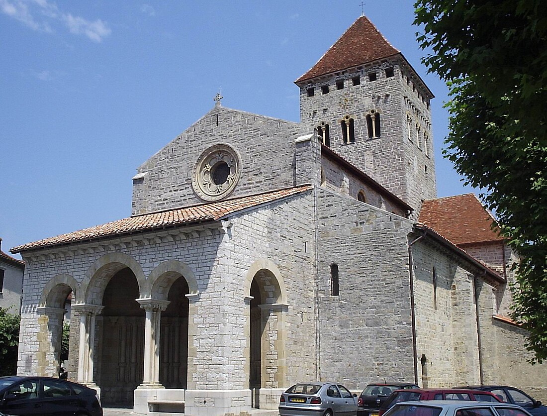 File:Sauveterre-de-Bearn - eglise Saint-Andre - exterieur.jpg