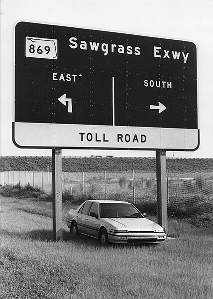 File:SawgrassSign-CoralRidge-July1992.jpg