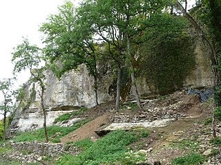 <span class="mw-page-title-main">Castel Merle</span>