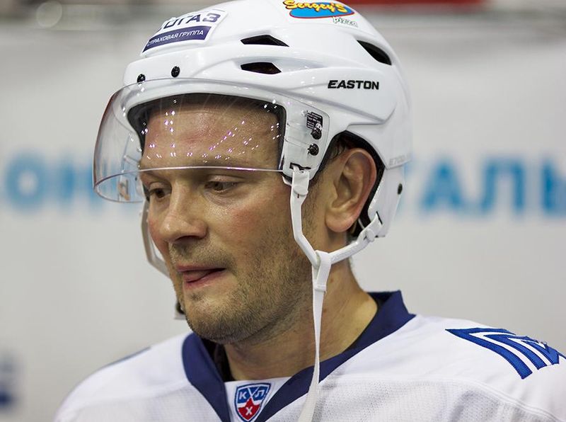 File:Sergei Gonchar 2012-10-06.jpg